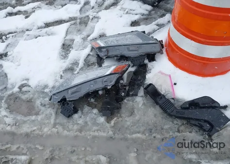 2020 Mitsubishi Outlander Sport 2.0 Es z USA, uszkodzony, nr VIN JA4AP3AU6LU021509